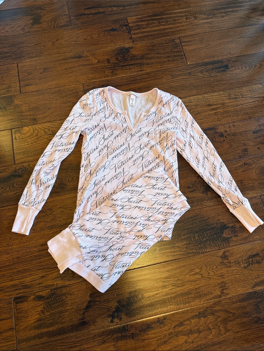 VICTORIA'S SECRET 2 piece Pajama set